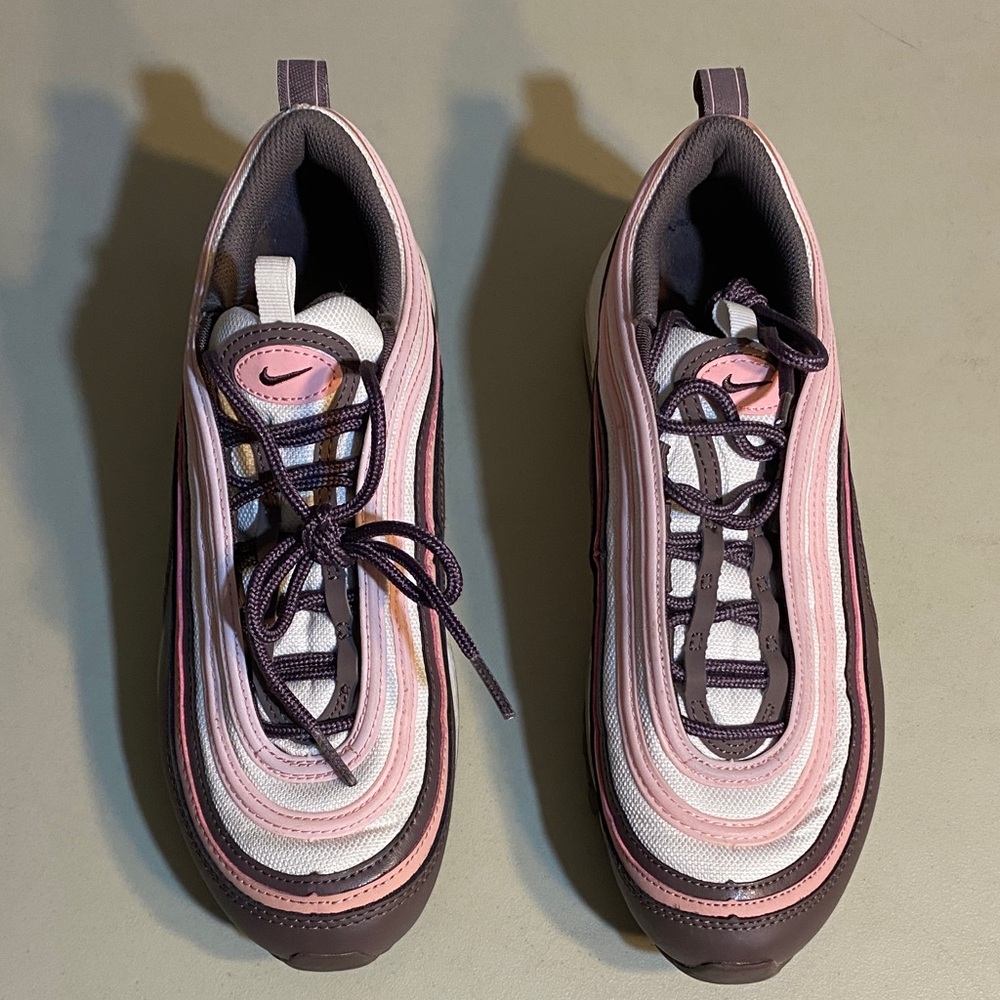 Nike Women’s Sneakers Pink and Purple